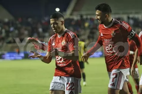 النسر يعود للتحليق.. الأهلي يضرب المقاولون بثلاثية ويتقاسم الصدارة مؤقتًا (فيديو)